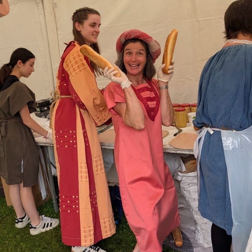 Photo de groupe bénévoles fêtes médiévales CPLT
