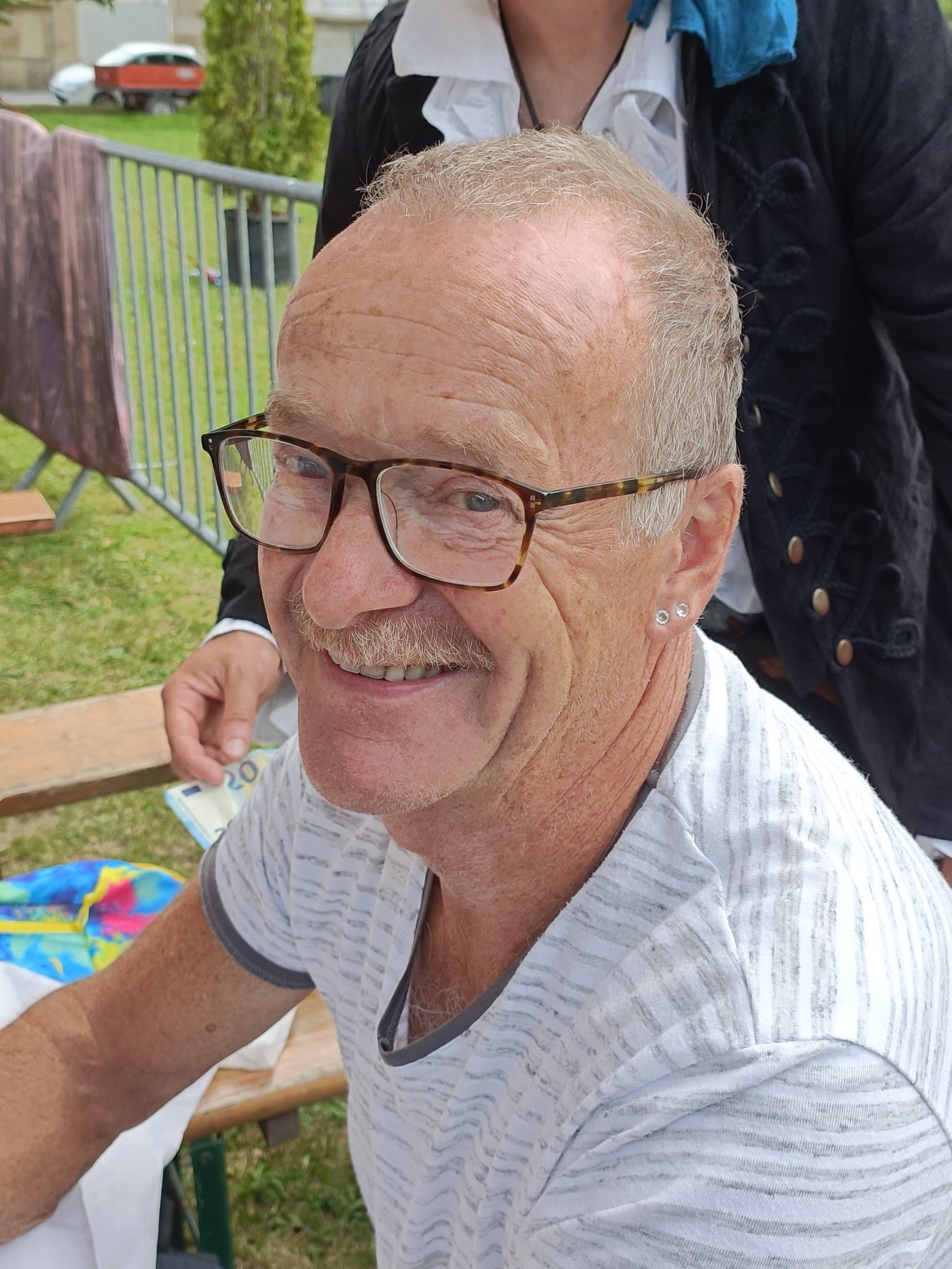 Cuisine collective bénévoles CPLT médiévales