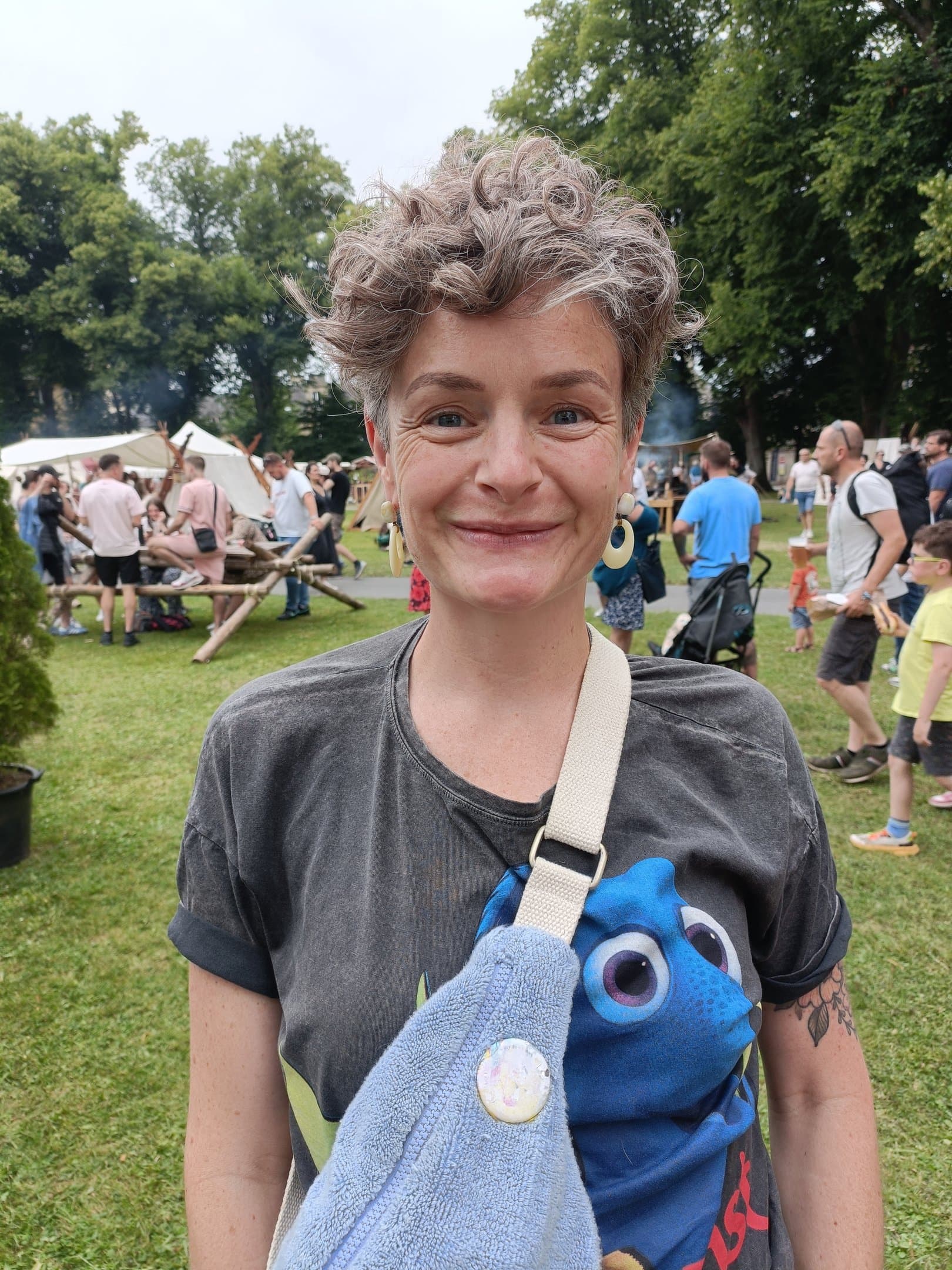 Préparation sandwichs bénévoles CPLT médiévales